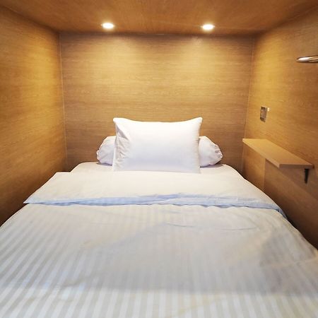 Vk Pods Jakarta - Hostel Dış mekan fotoğraf